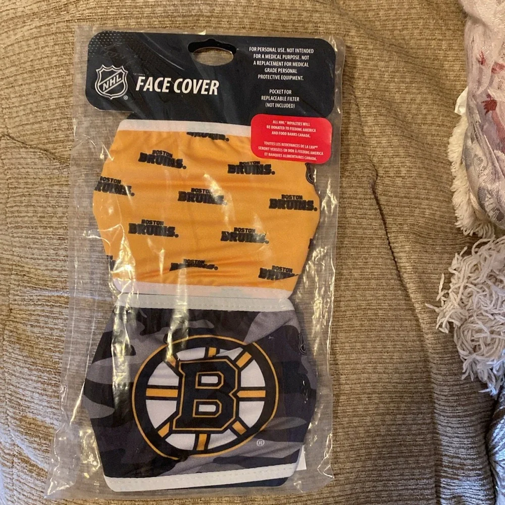 💛🖤💛NWT NHL Face Cover Set of Two w/Filter Replacement